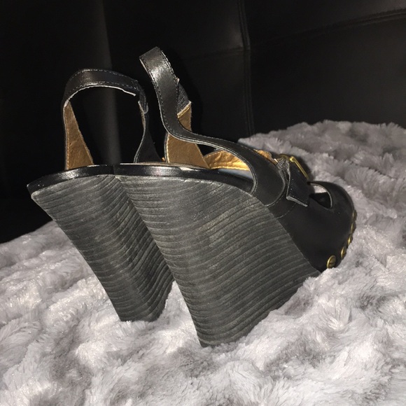 Sz 8 Zodiac America wedge with metal stud detail - Picture 3 of 5